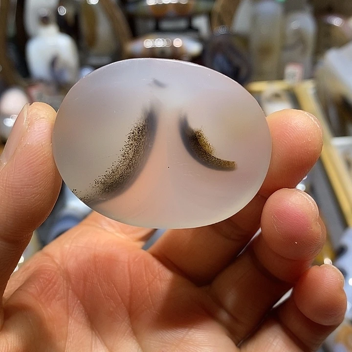 亿***成玛瑙/玉髓未镶嵌颈饰