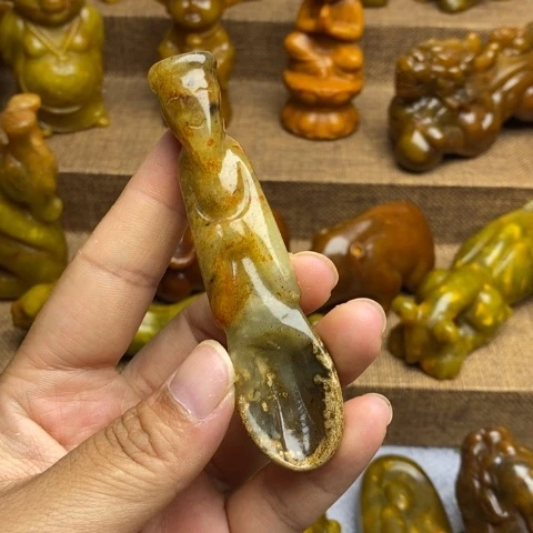 蛇纹石玉未镶嵌颈饰91