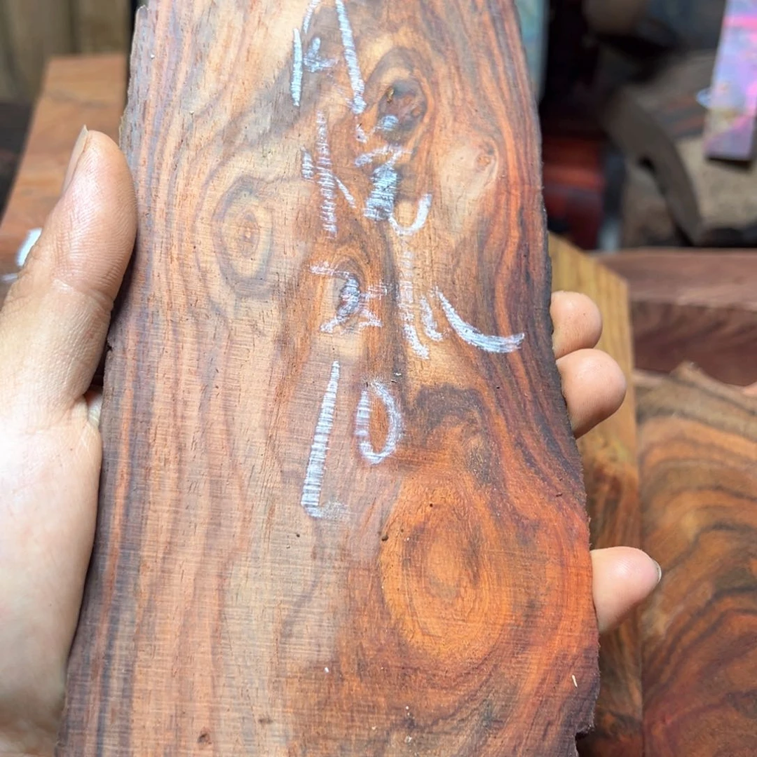 月***狐交趾黄檀（大红酸枝）