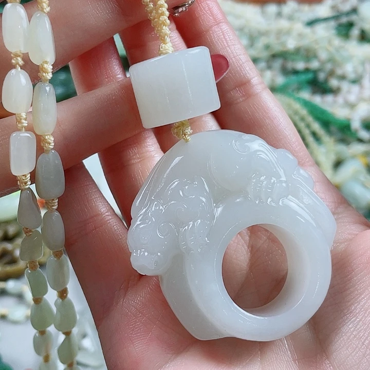 未镶嵌和田玉挂件