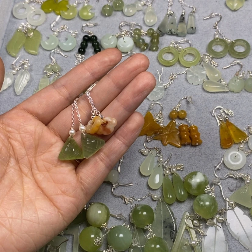 【闪购商品】蛇纹石玉未镶嵌挂件耳饰耳环项链快****?