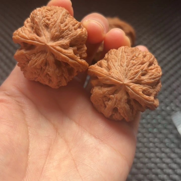 文玩核桃吊坠全品球状