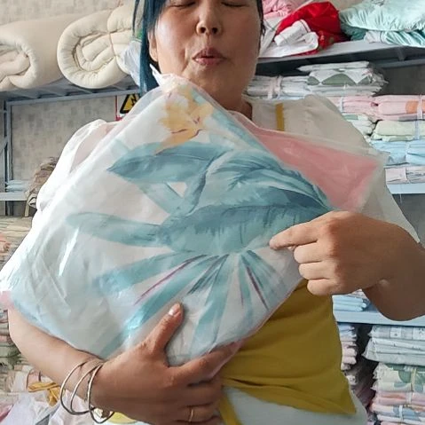 棉棉红棉4件套2m乘2米3。