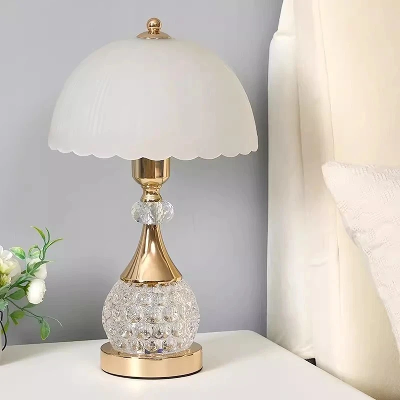 新款床头台灯卧室简约现代家用婚房装饰灯调光玻璃床头柜星钻台灯