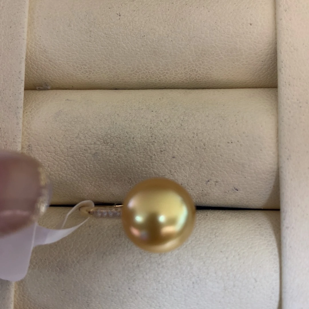 18K金镶嵌海水珍珠戒指