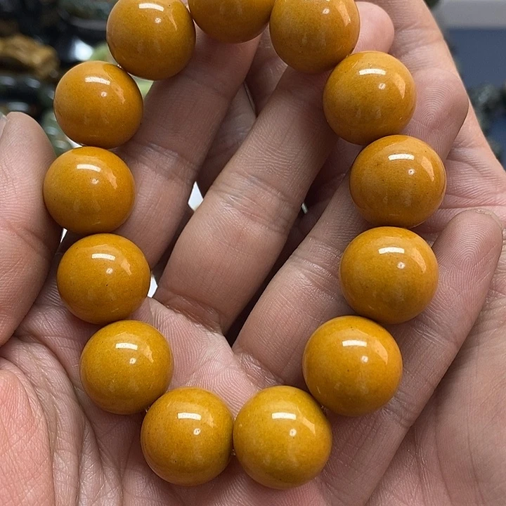 未镶嵌透闪石质玉珠宝奇石