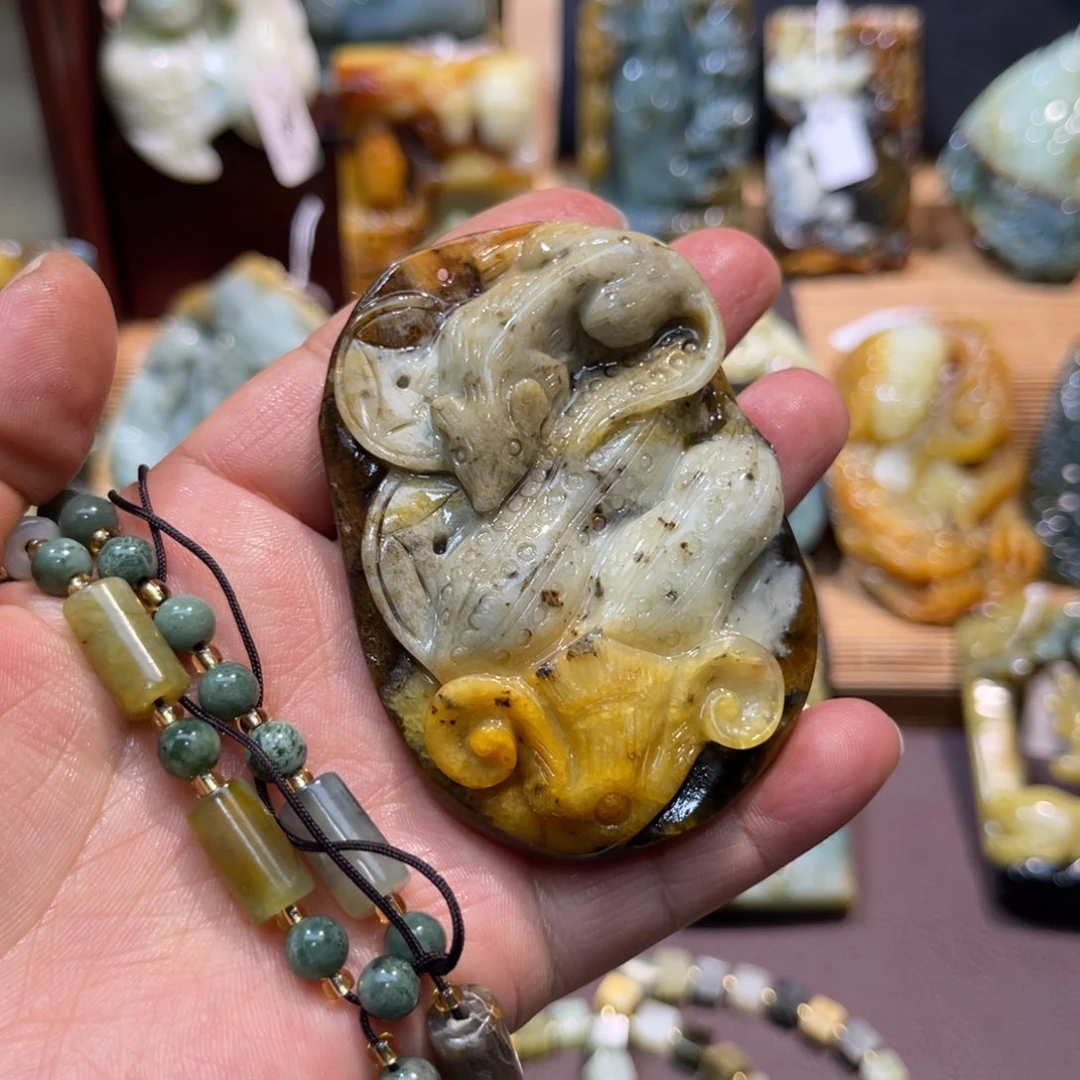 蛇纹石玉未镶嵌吊坠(赠链)