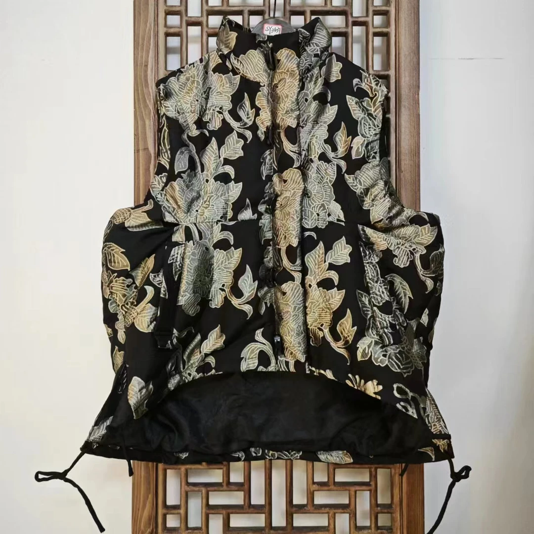 凤徕兮私人定制黑底金银提花立领前短后长羽绒马甲SMF001