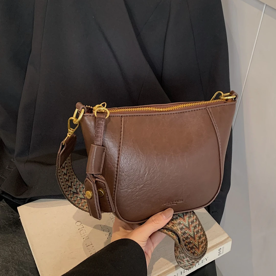 高级感简约时尚爆款复古斜挎包包女2024秋冬小众贝壳包【送宽肩带】