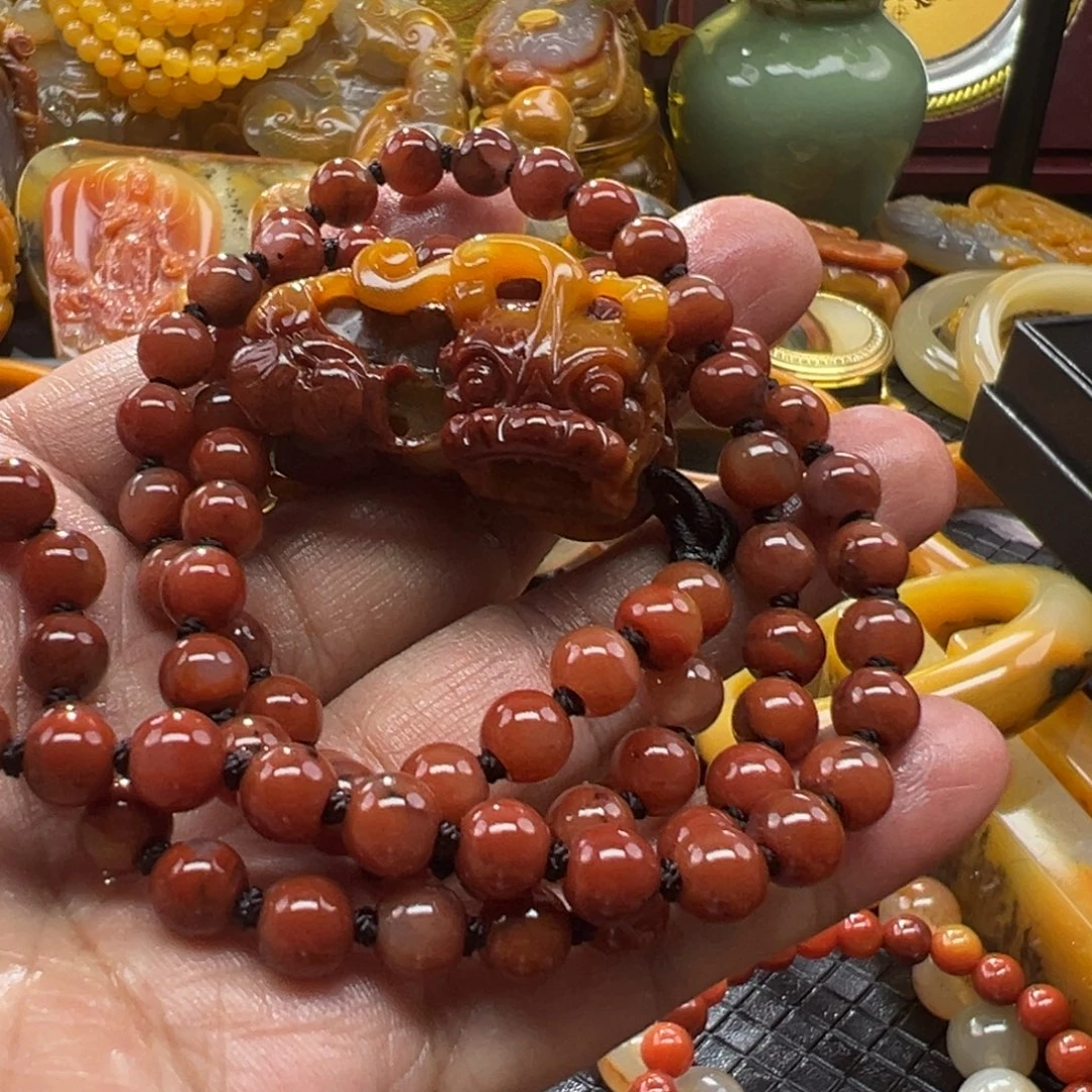 温***荷石英质玉未镶嵌颈饰