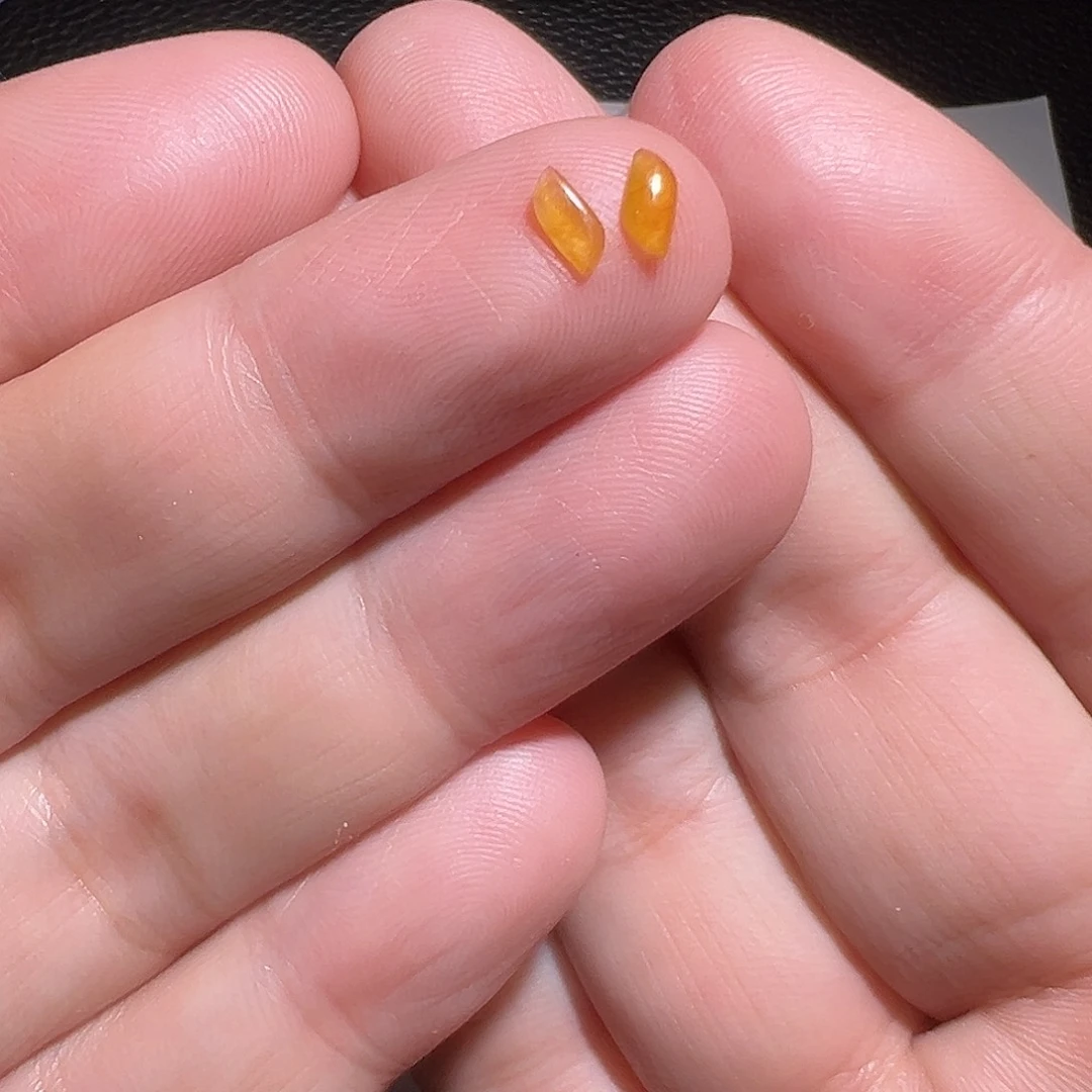 翡翠未镶嵌颈饰裸石