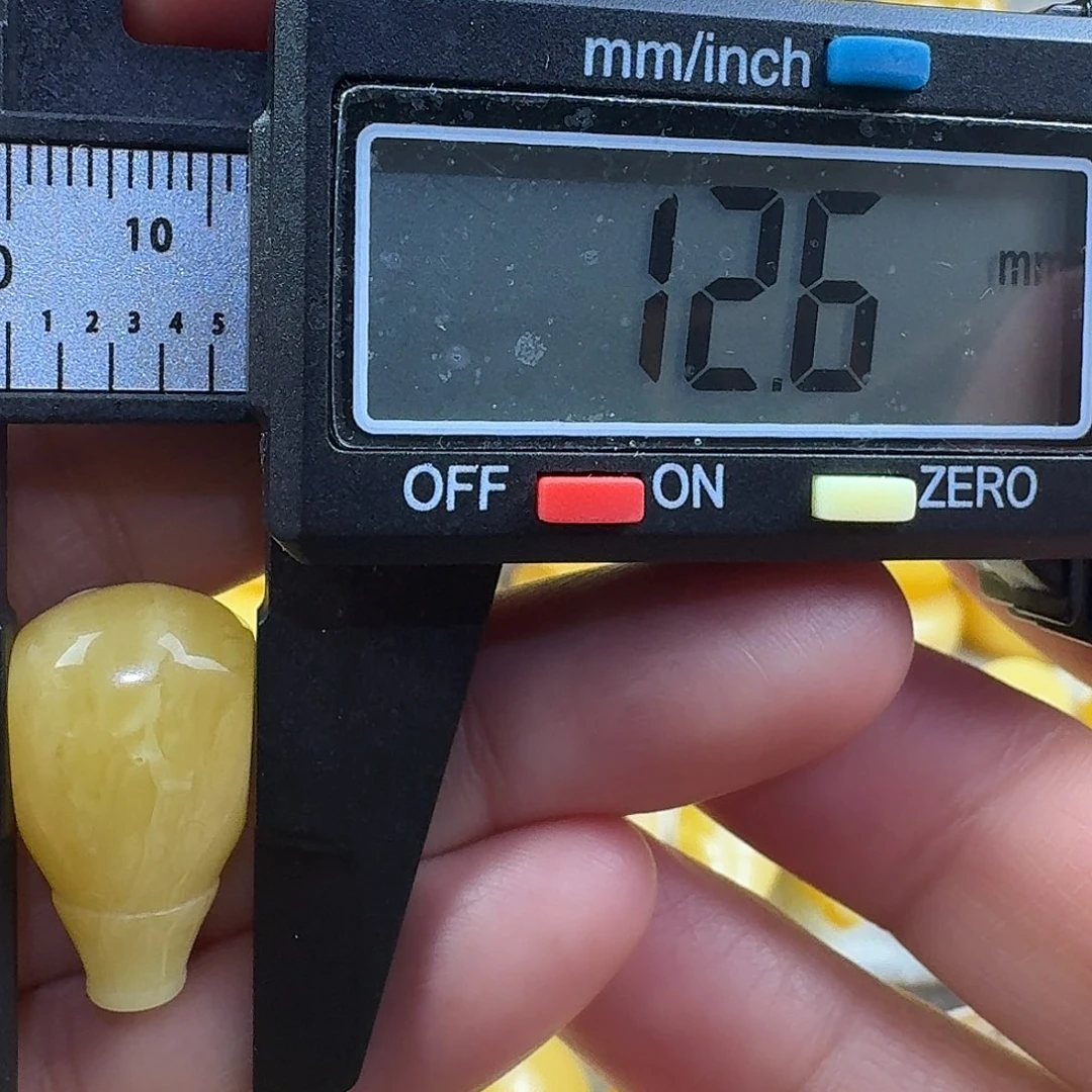 蜜蜡未镶嵌裸石25杂