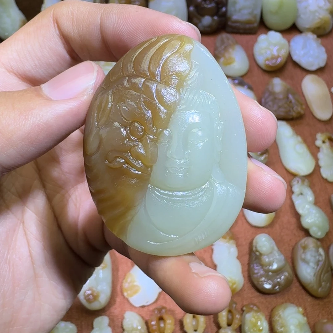 和田玉未镶嵌颈饰