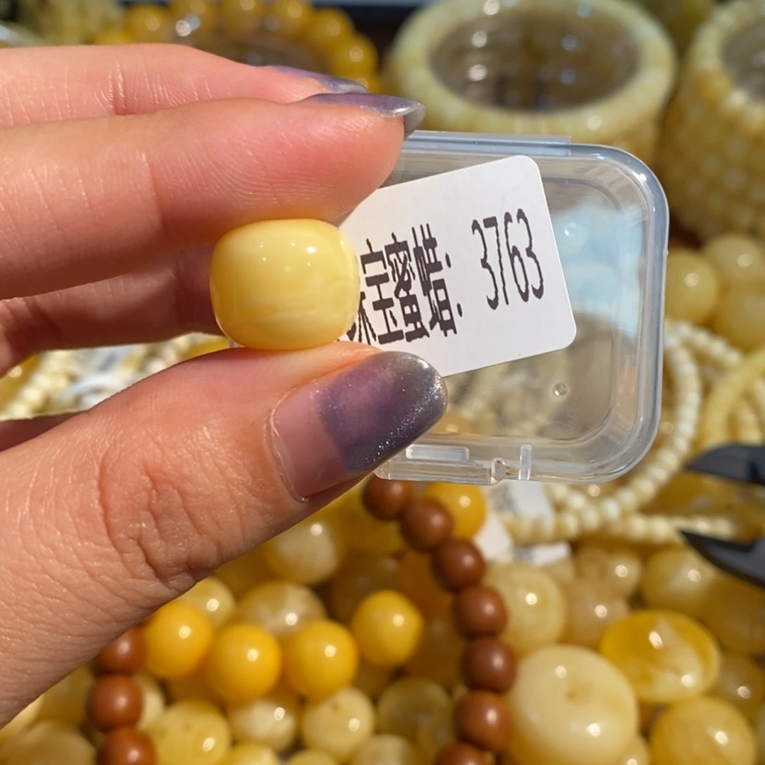 琥珀未镶嵌珠宝奇石3763