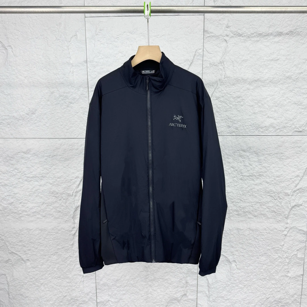 99新 ARC'TERYX/始祖鸟 L码/黑色飞行员户外保暖棉服/16871249