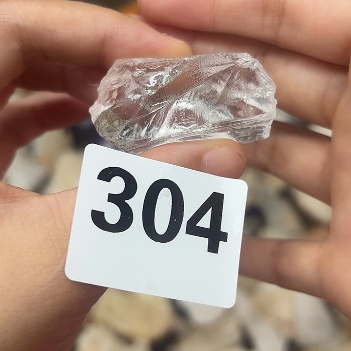 未镶嵌水晶大型摆件（非配饰）