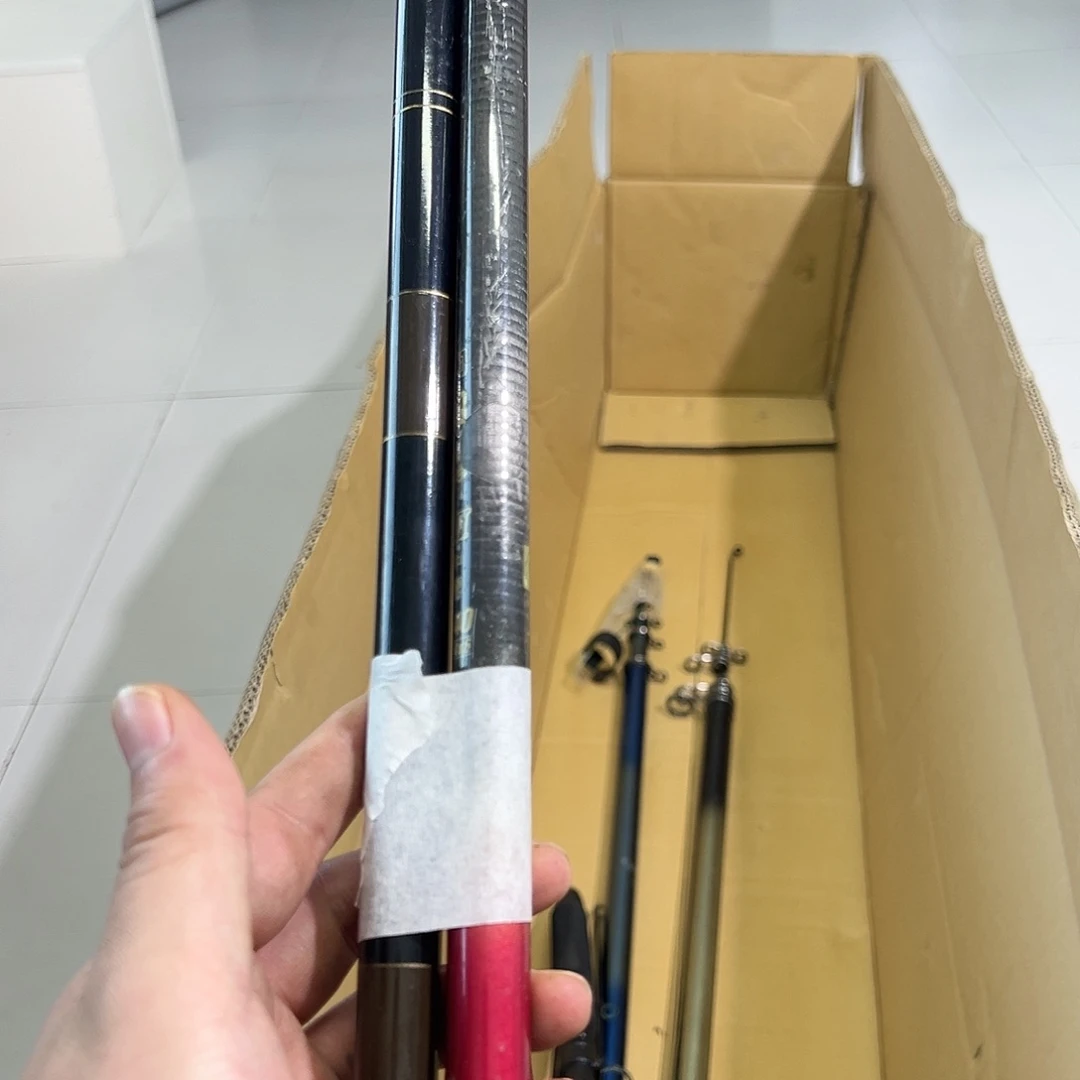 披*满溢家中古鱼竿一物一拍