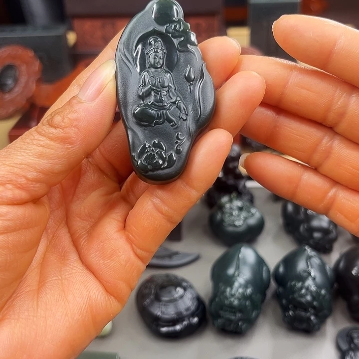 和田玉（青玉）未镶嵌颈饰