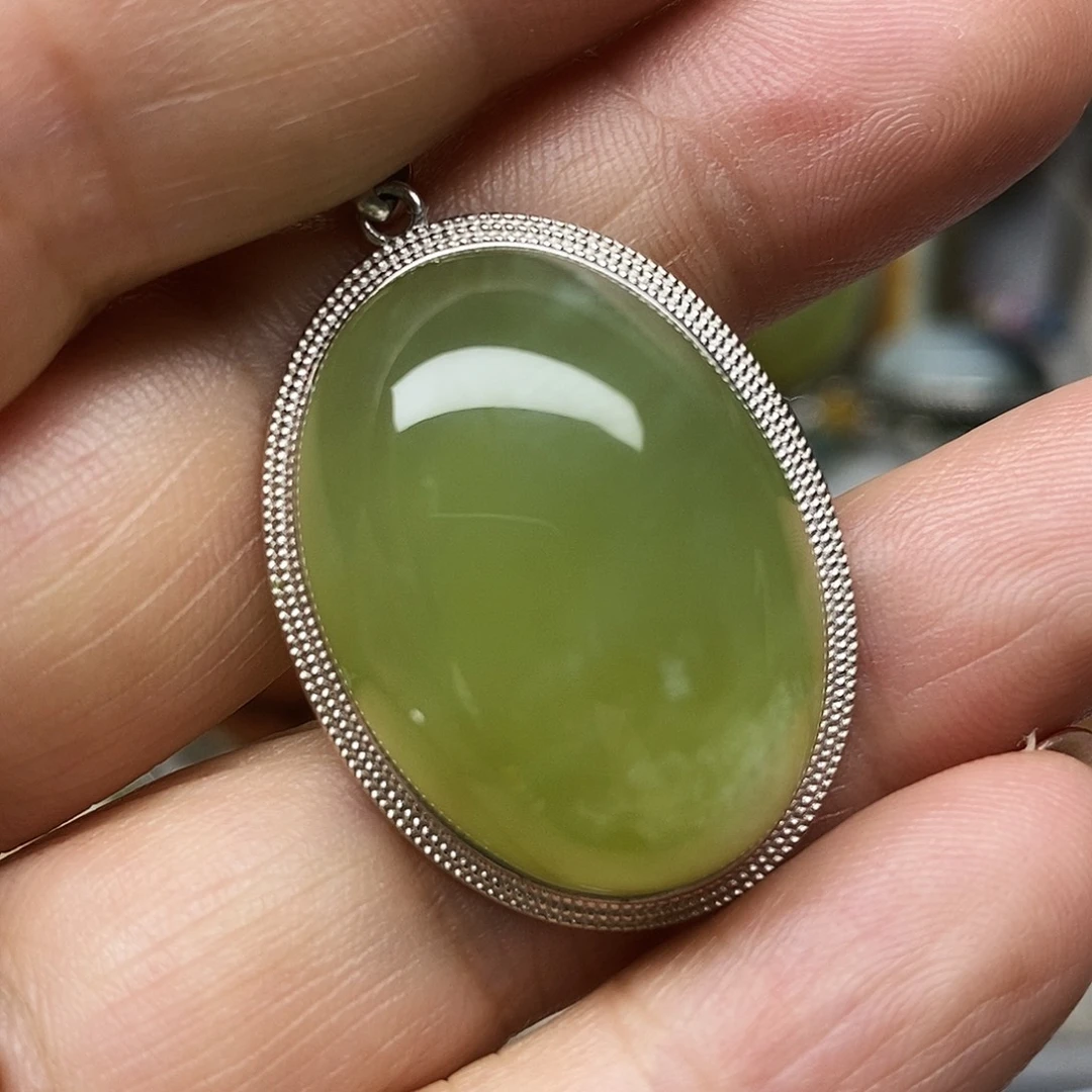 蛇纹石玉银S925镶嵌吊坠