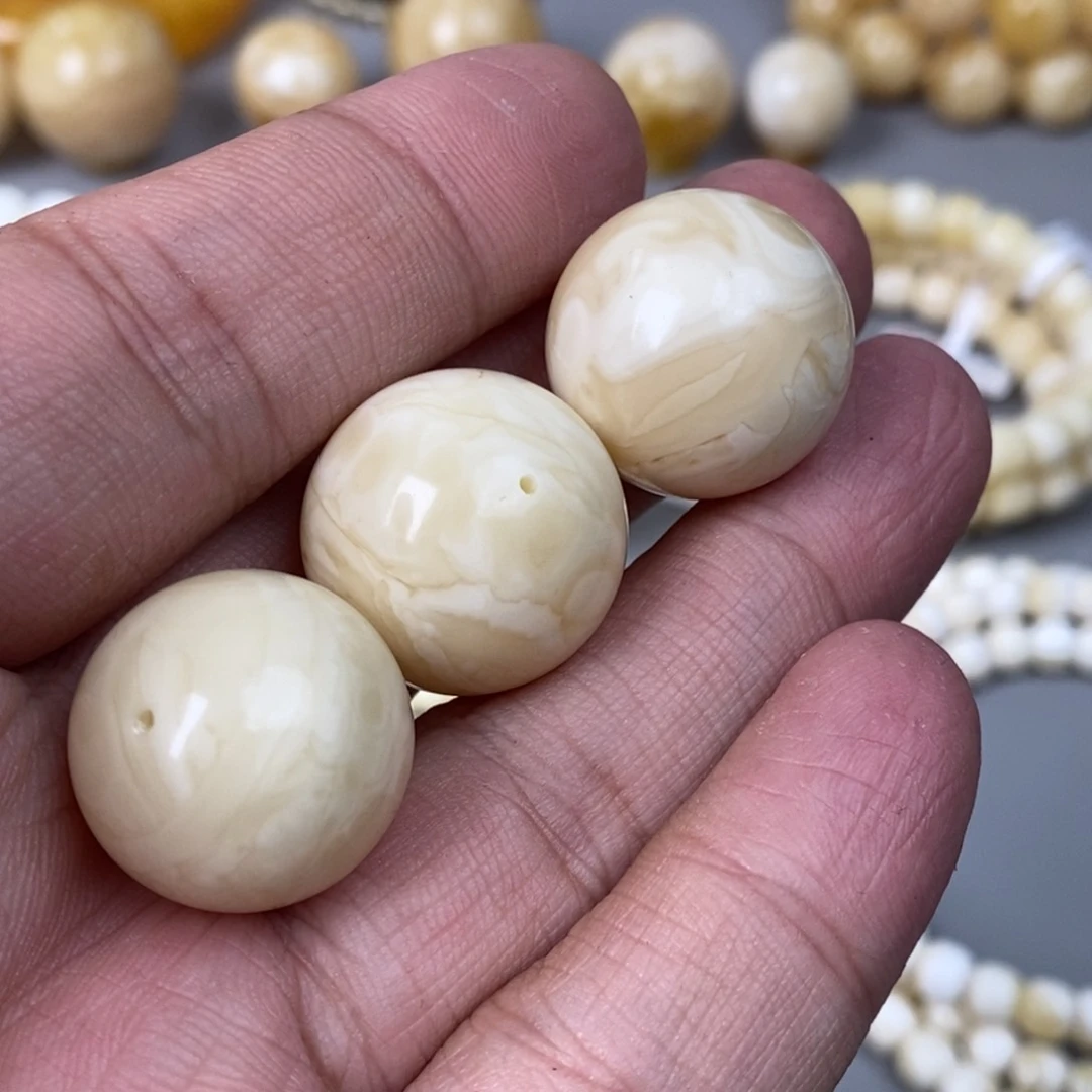 琥珀珠宝奇石未镶嵌我***鱼