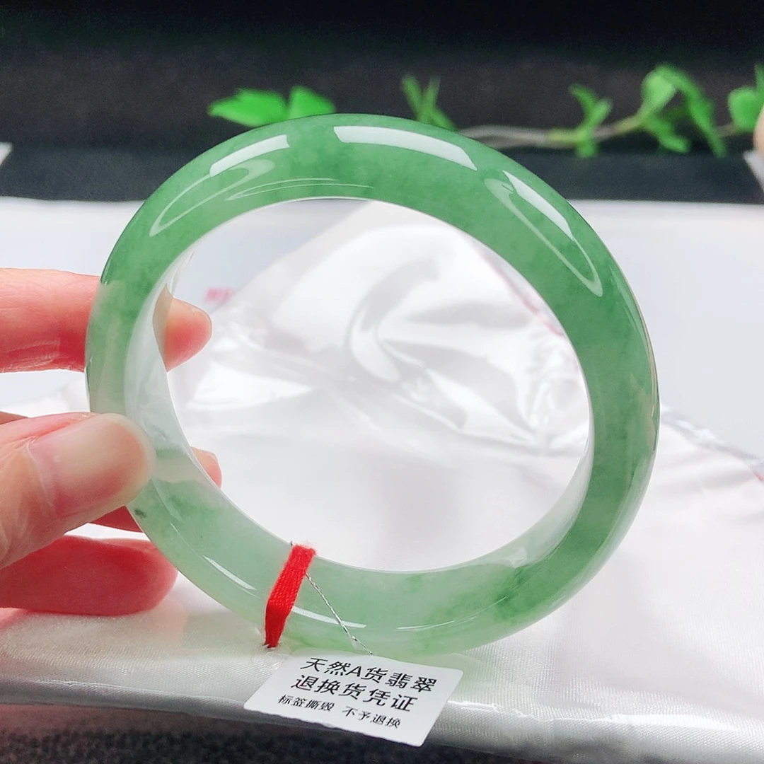 未镶嵌手镯翡翠60圈