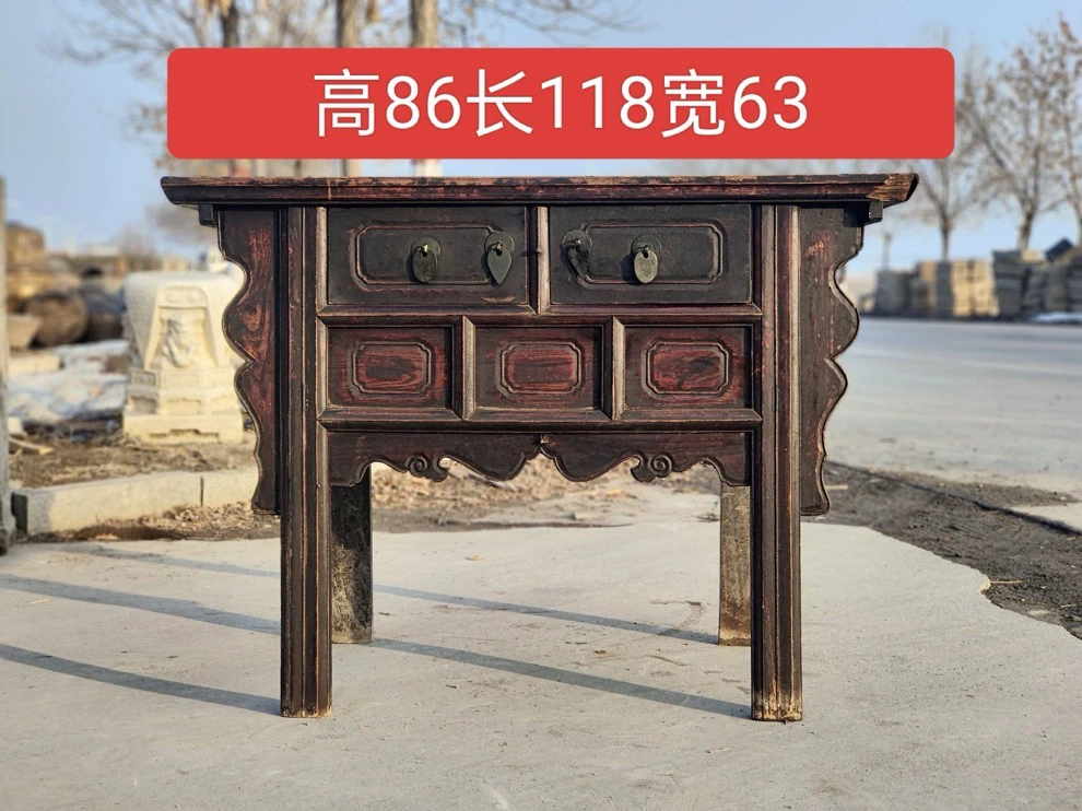拆迁遇得榆木两抽迎门桌，老铜件，全品包老