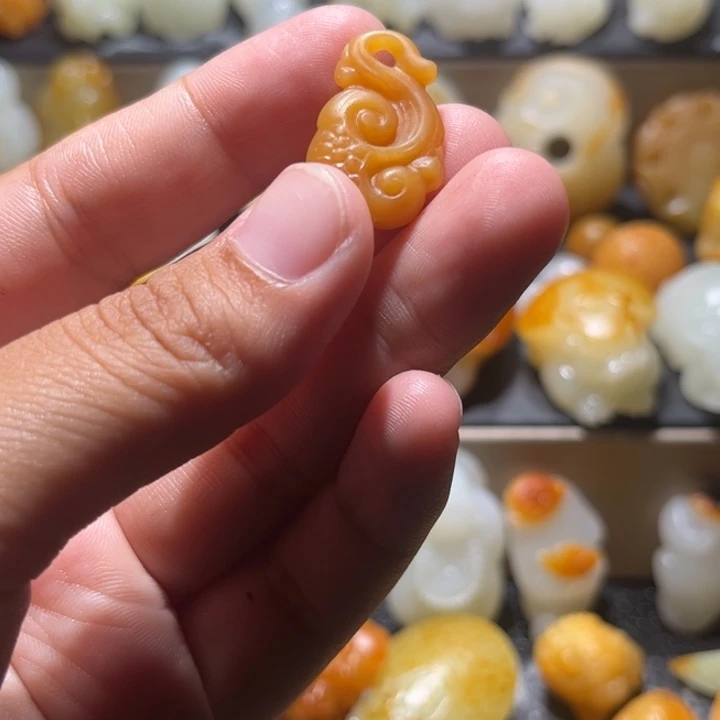 ᦦ***࿐颈饰未镶嵌和田玉