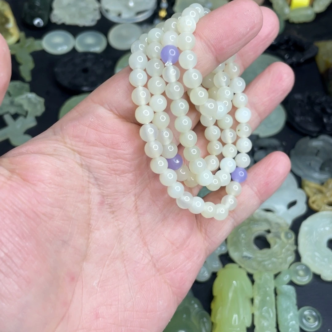 岫玉未镶嵌颈饰手串