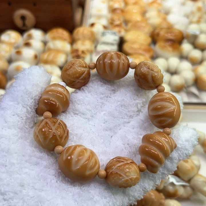 菩提根/象牙果手串62 象牙果原果雕刻炭烧吃货串