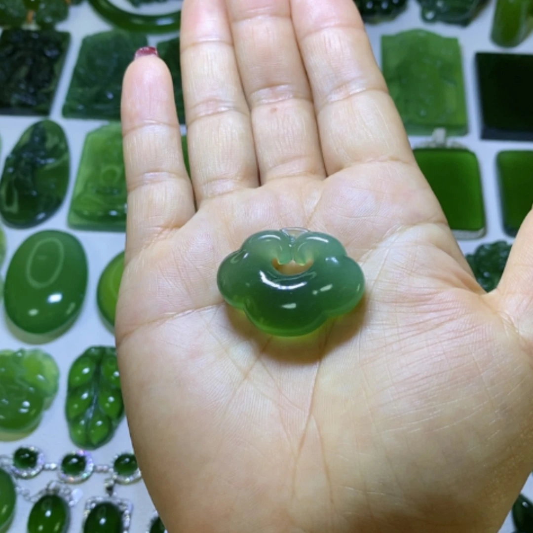 【闪购商品】蛇纹石玉颈饰未镶嵌