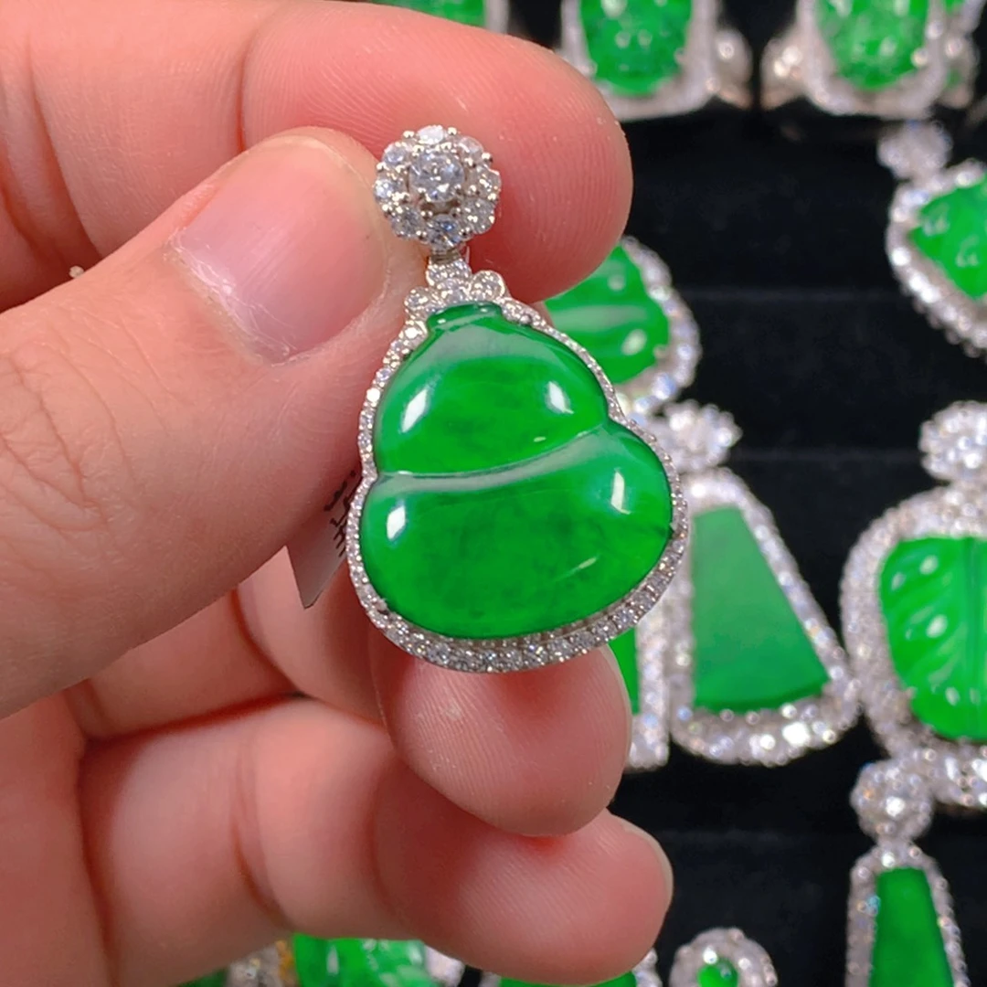 翡翠颈饰银S925镶嵌葫芦