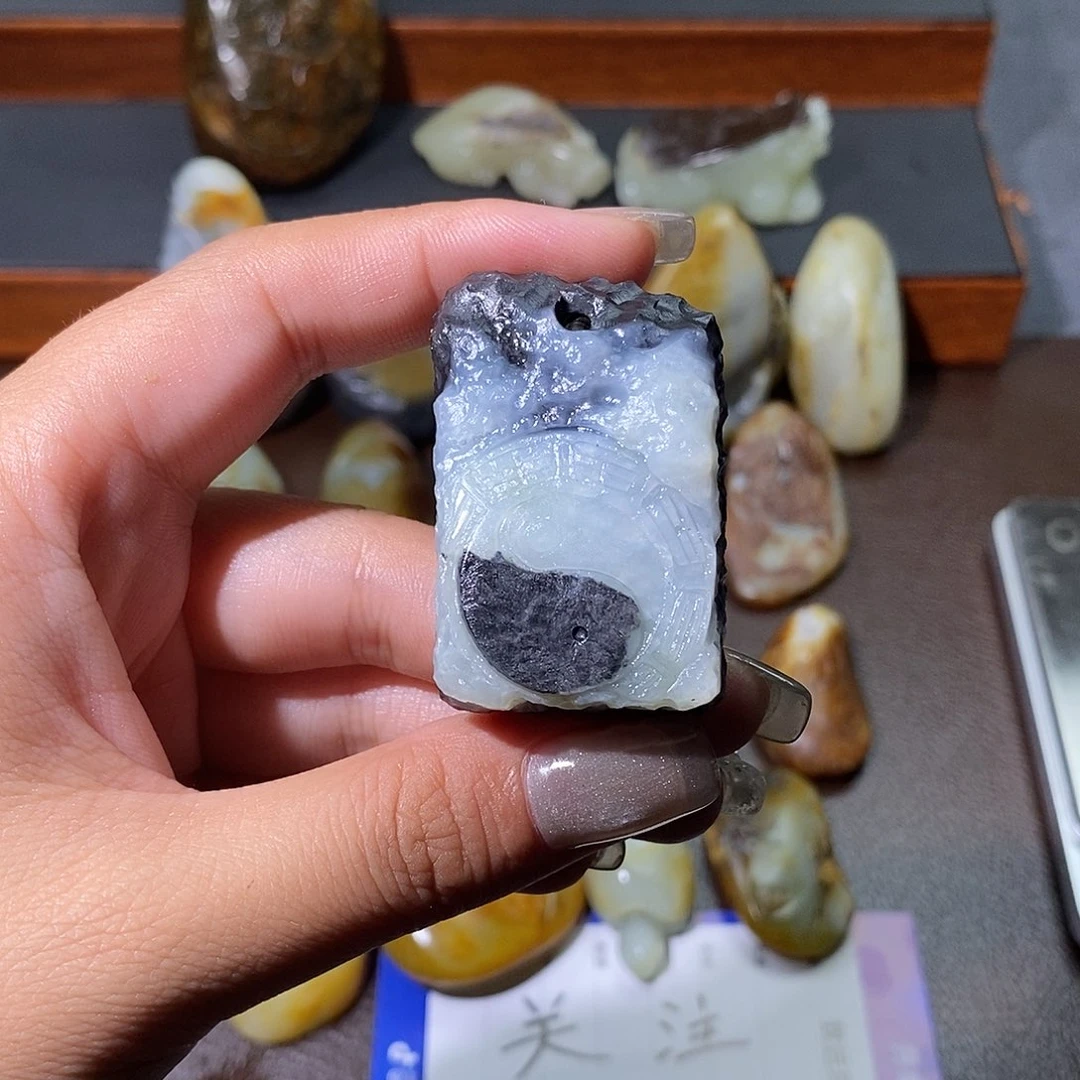 鼎***哥颈饰未镶嵌和田玉
