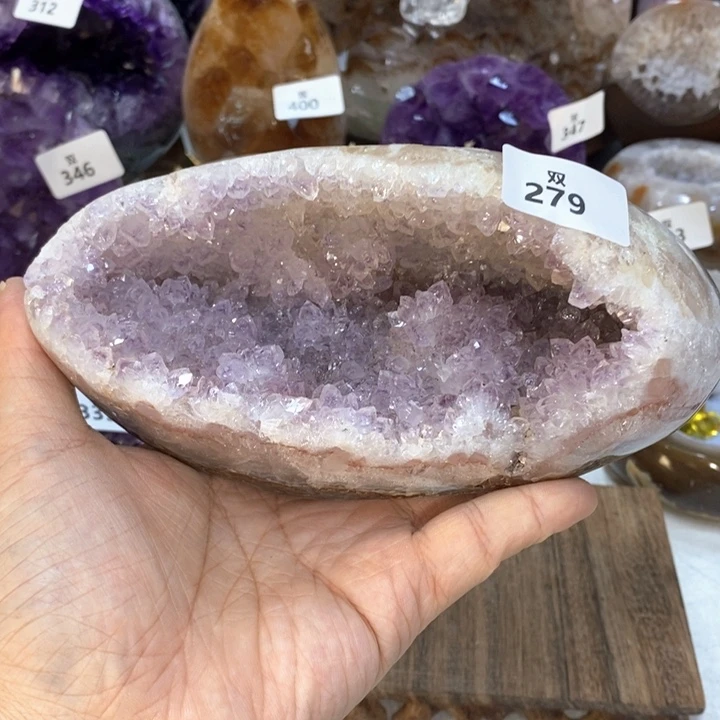 未镶嵌水晶大型摆件（非配饰）