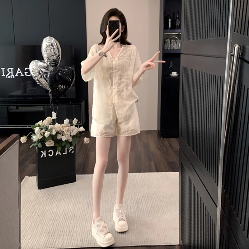 高端气质休闲时尚白色套装女夏新中式国风盘扣衬衫上衣短裤两件套