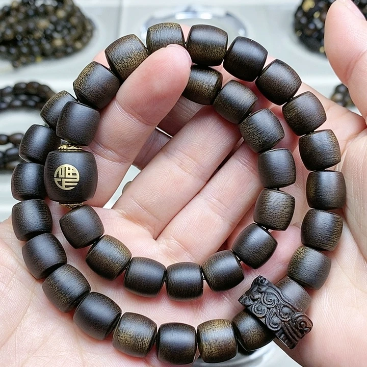 沉香手串手****7越南芽庄白奇楠沉水料