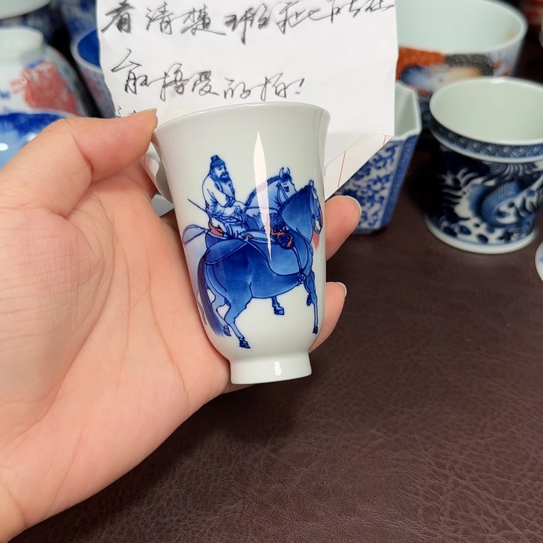 现代景德镇陶瓷杯