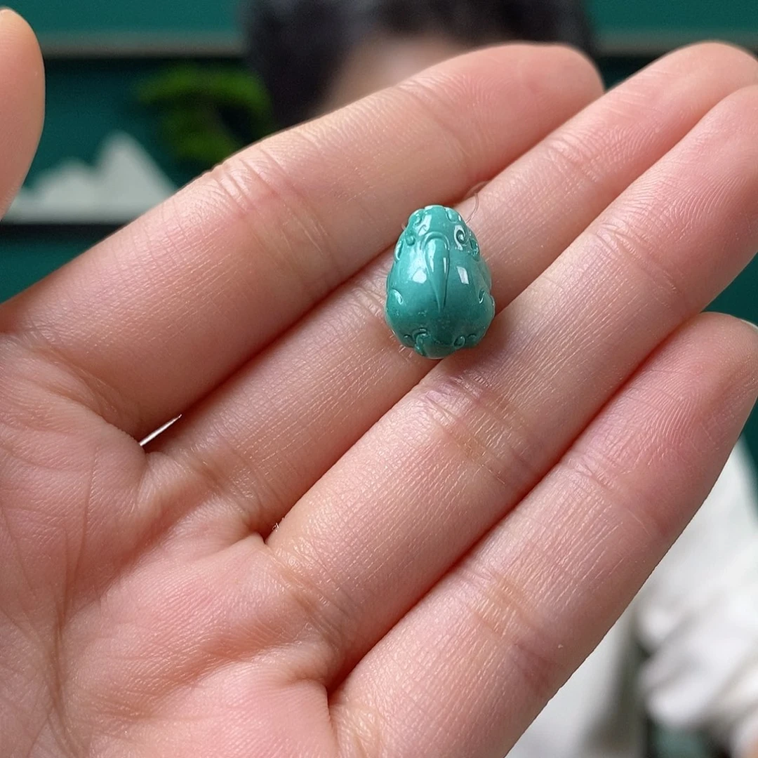 绿松石未镶嵌挂件