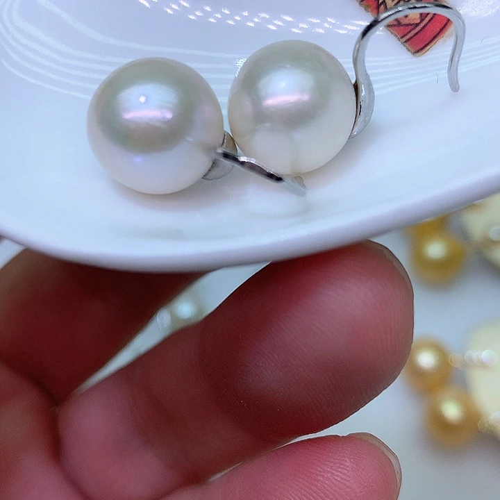 银S925镶嵌耳饰淡水珍珠