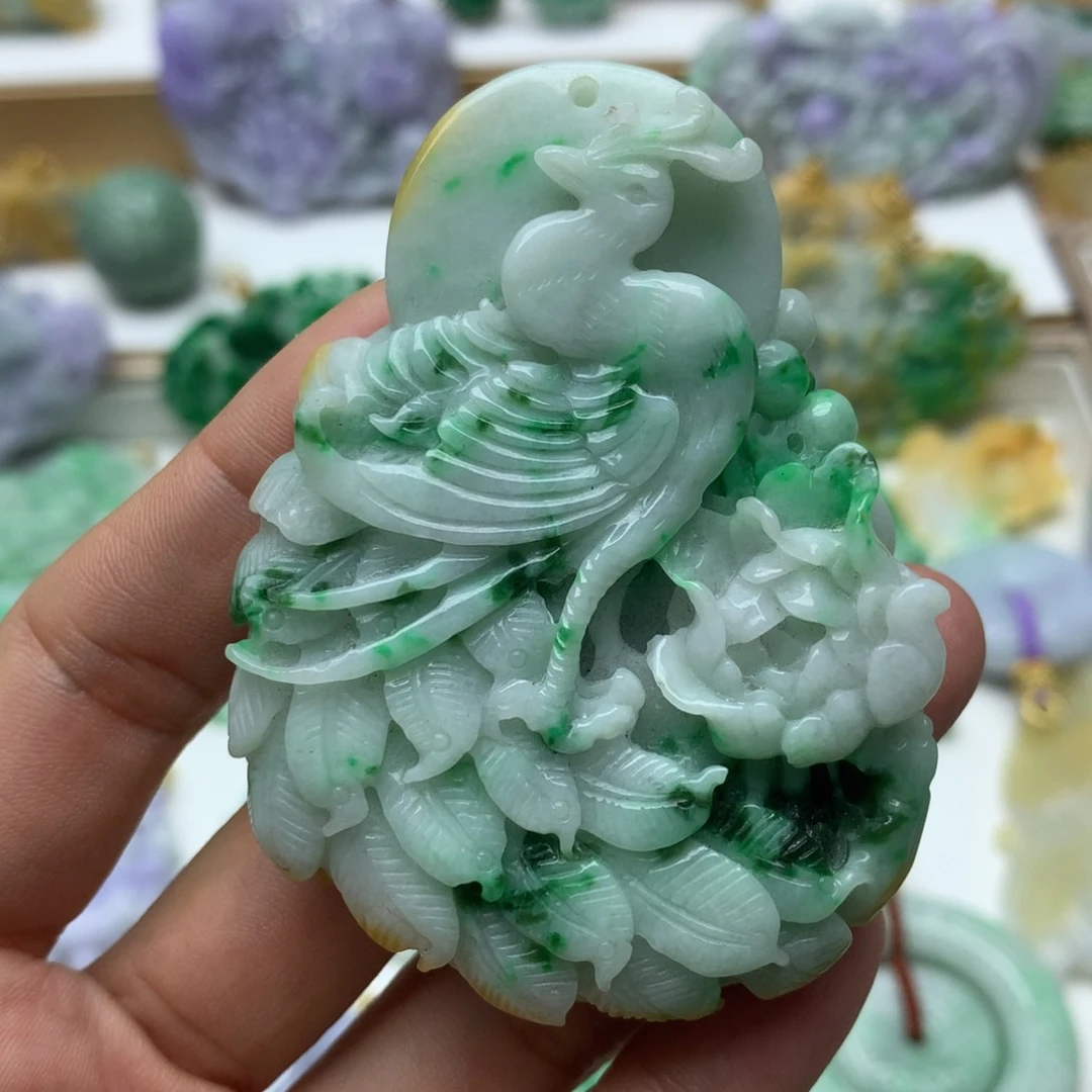 翡翠颈饰未镶嵌翡翠