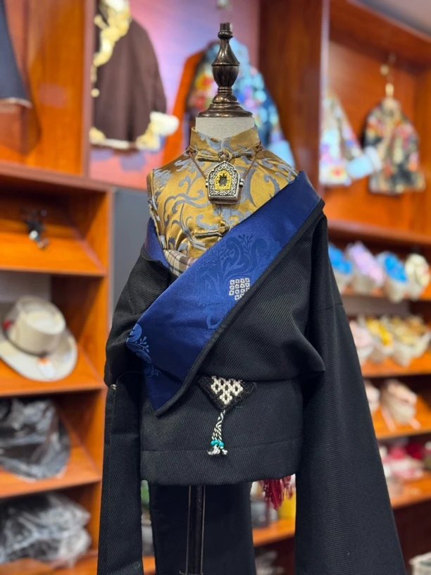 儿童天麻料藏袍秋冬款