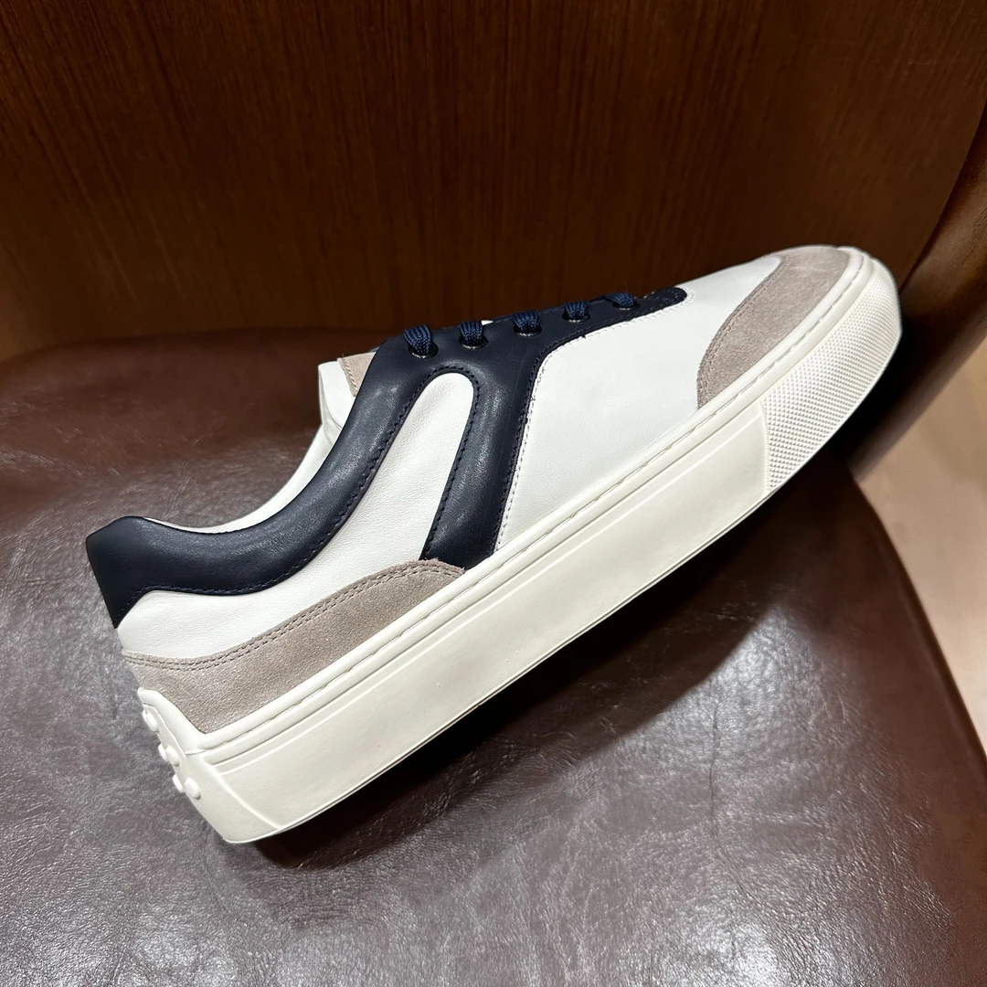 高档男士休闲商务鞋轻便舒适透气简约时尚百搭滑板鞋真皮男款皮鞋