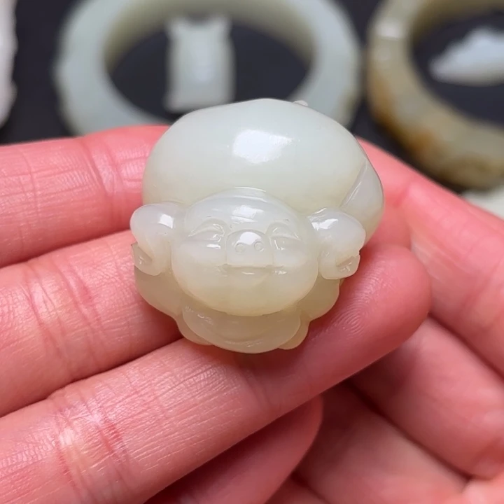 和田玉未镶嵌挂件