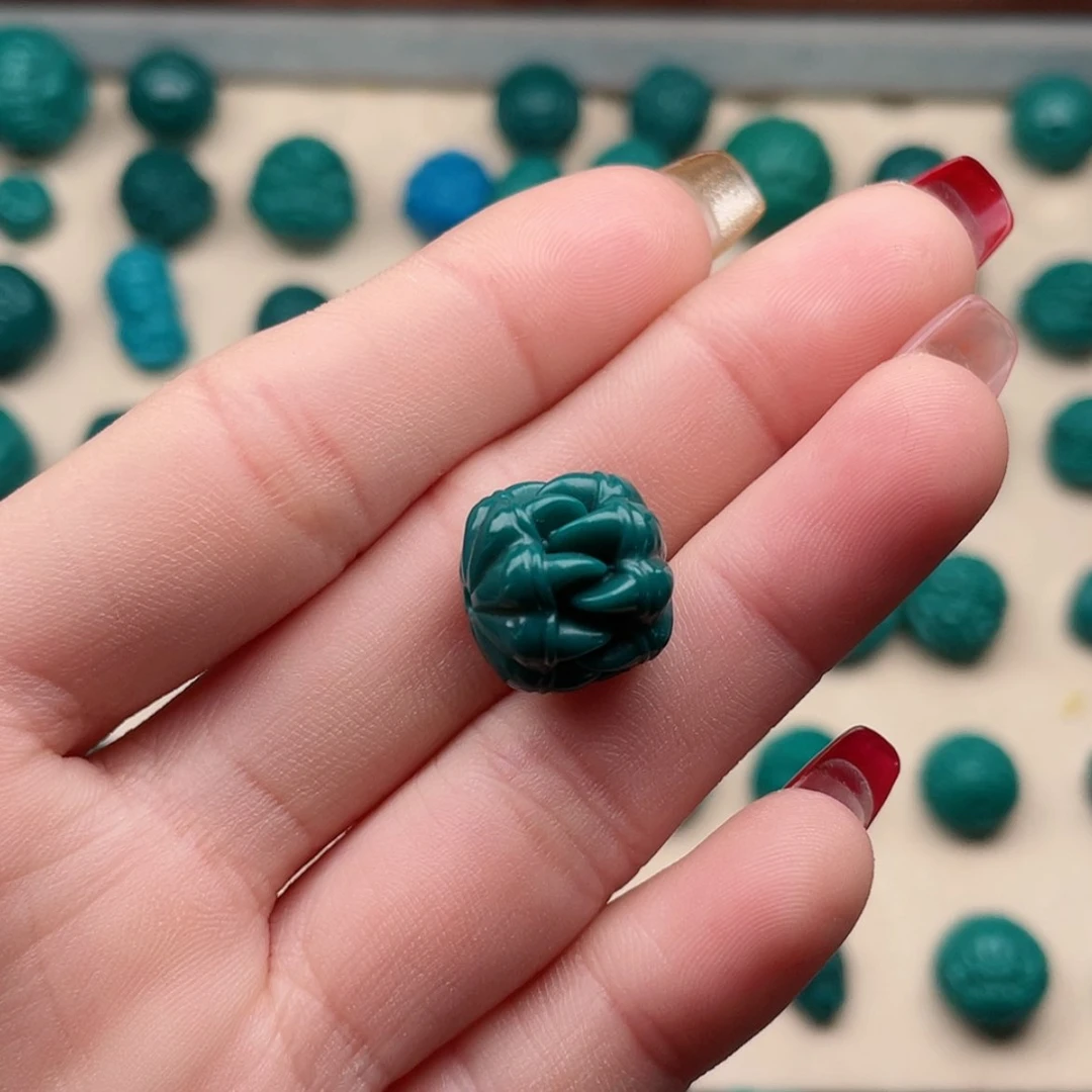 【闪购商品】玻璃颈饰地狱色吞噬14左右一个