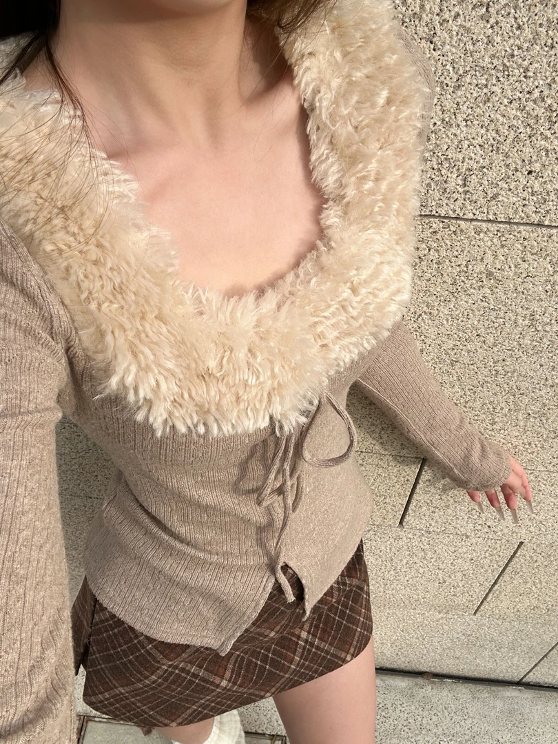 【丸子CENES】毛毛领氛围感长袖打底显瘦贵气辣妹复古收腰修身ins