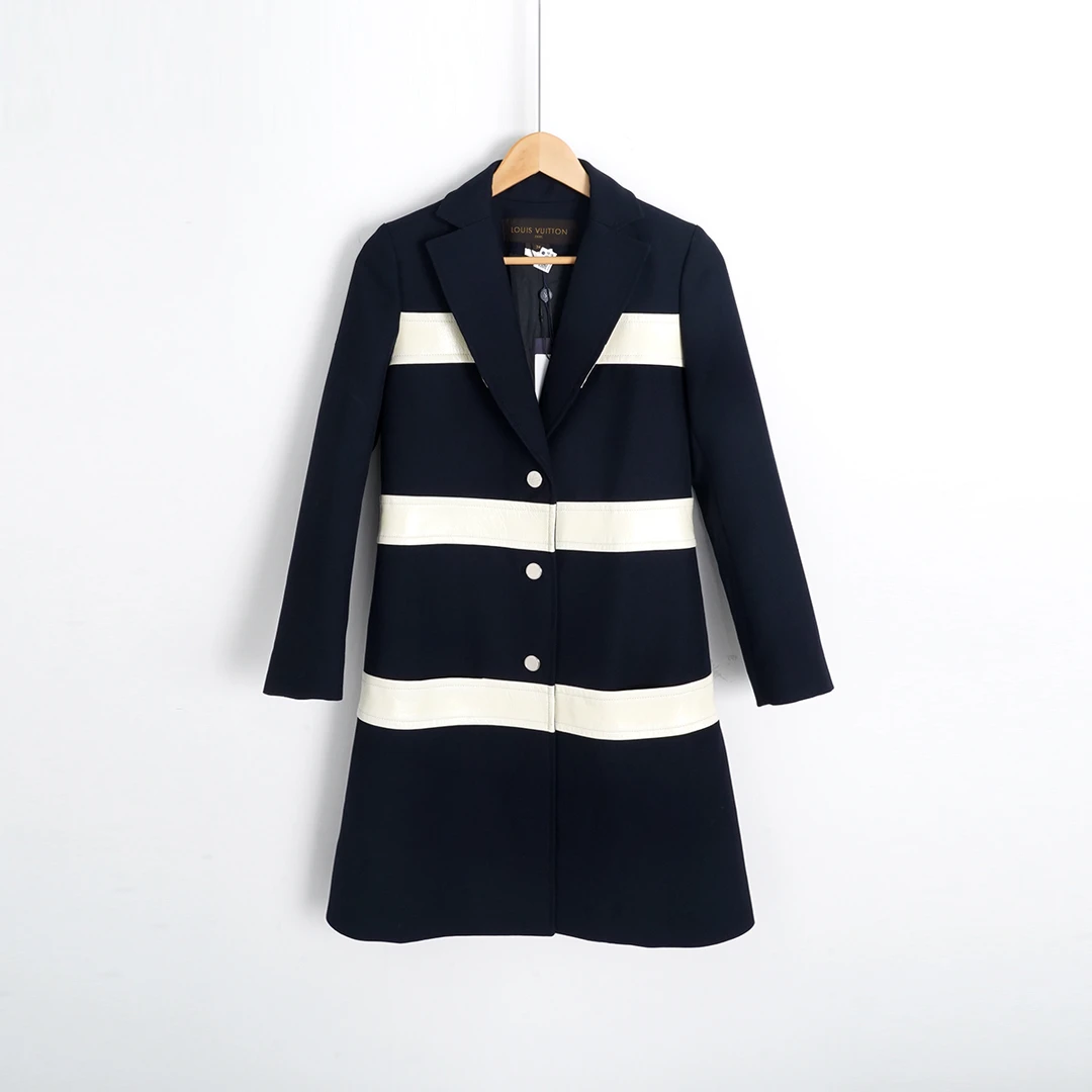 全新未使用 LV 羊毛/SC0026/风衣外套/34码