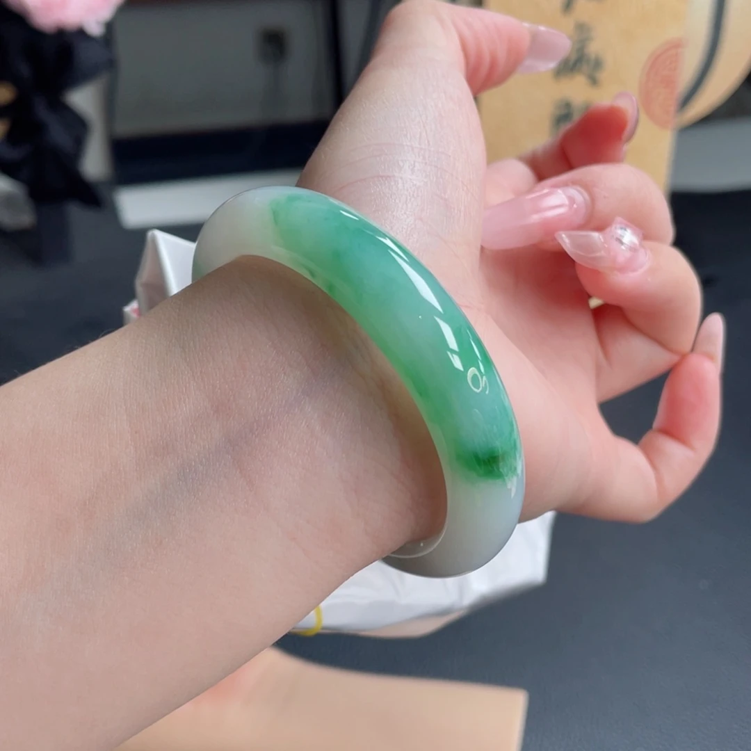 未镶嵌手镯翡翠54.0白底飘阳绿  新货上新 好色必拍46号