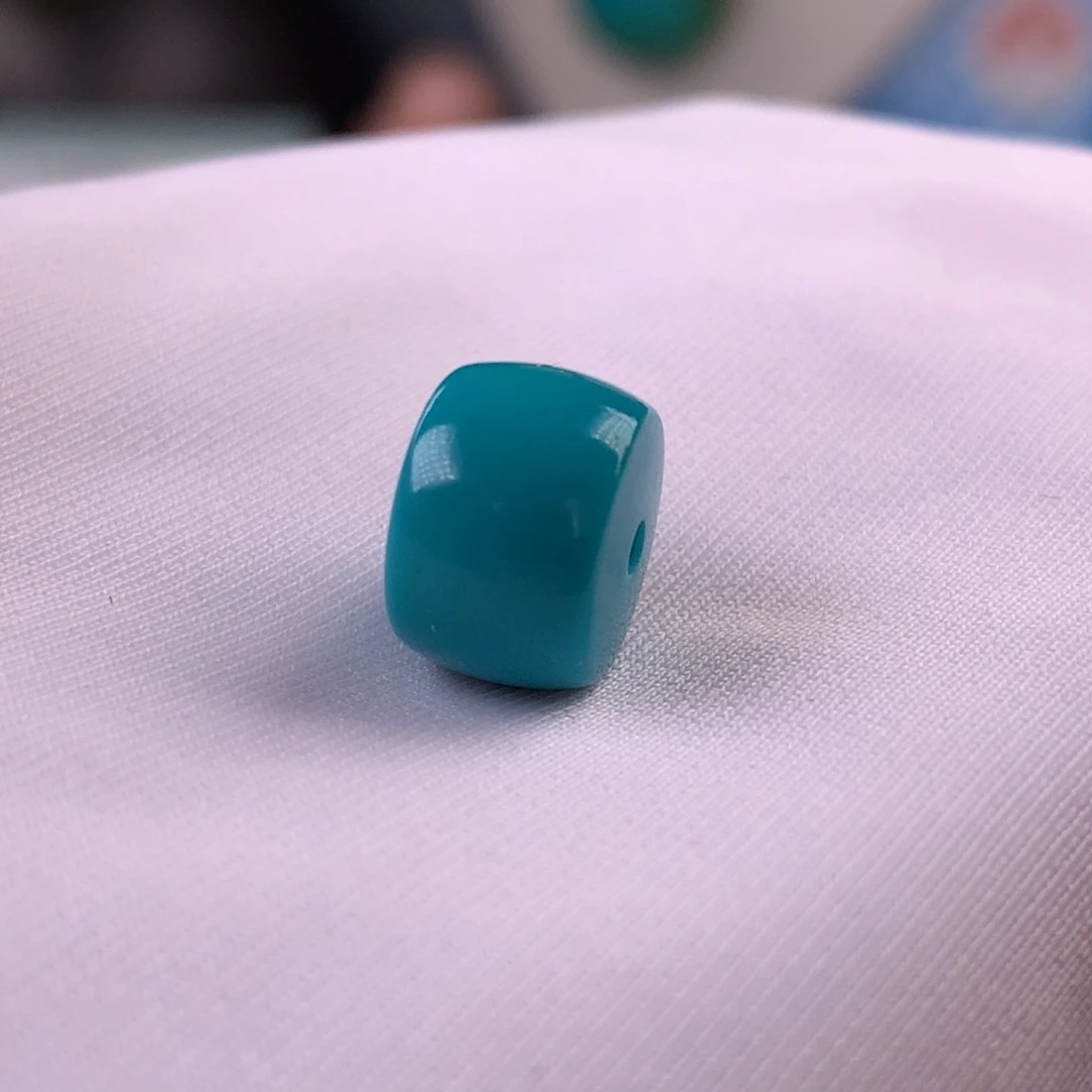 绿松石未镶嵌珠宝奇石11.4x8.2mm