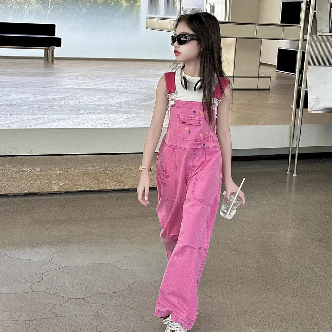 多巴胺女童背带裤2025初夏新款粉色吊带长裤儿童甜酷牛仔裤阔腿裤