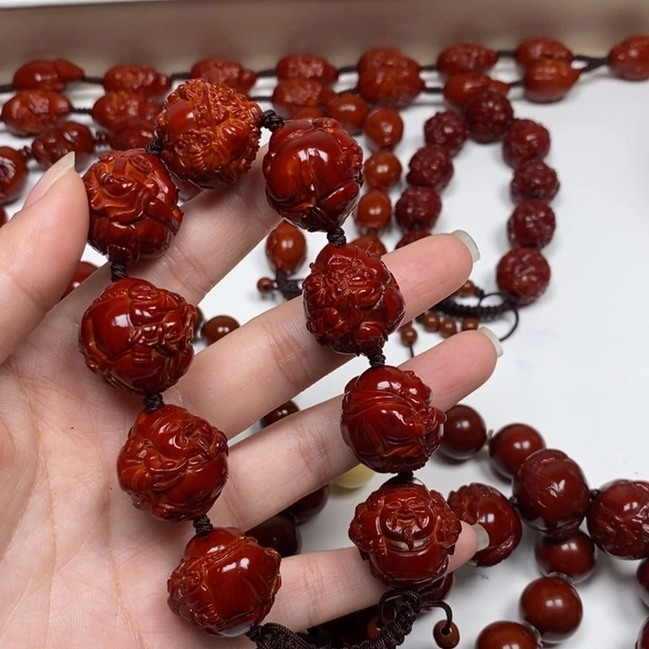 1***李橄榄核雕刻工艺的发展