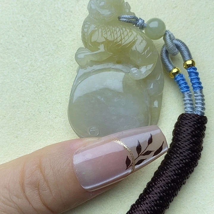 颈饰未镶嵌翡翠猴子挂件
